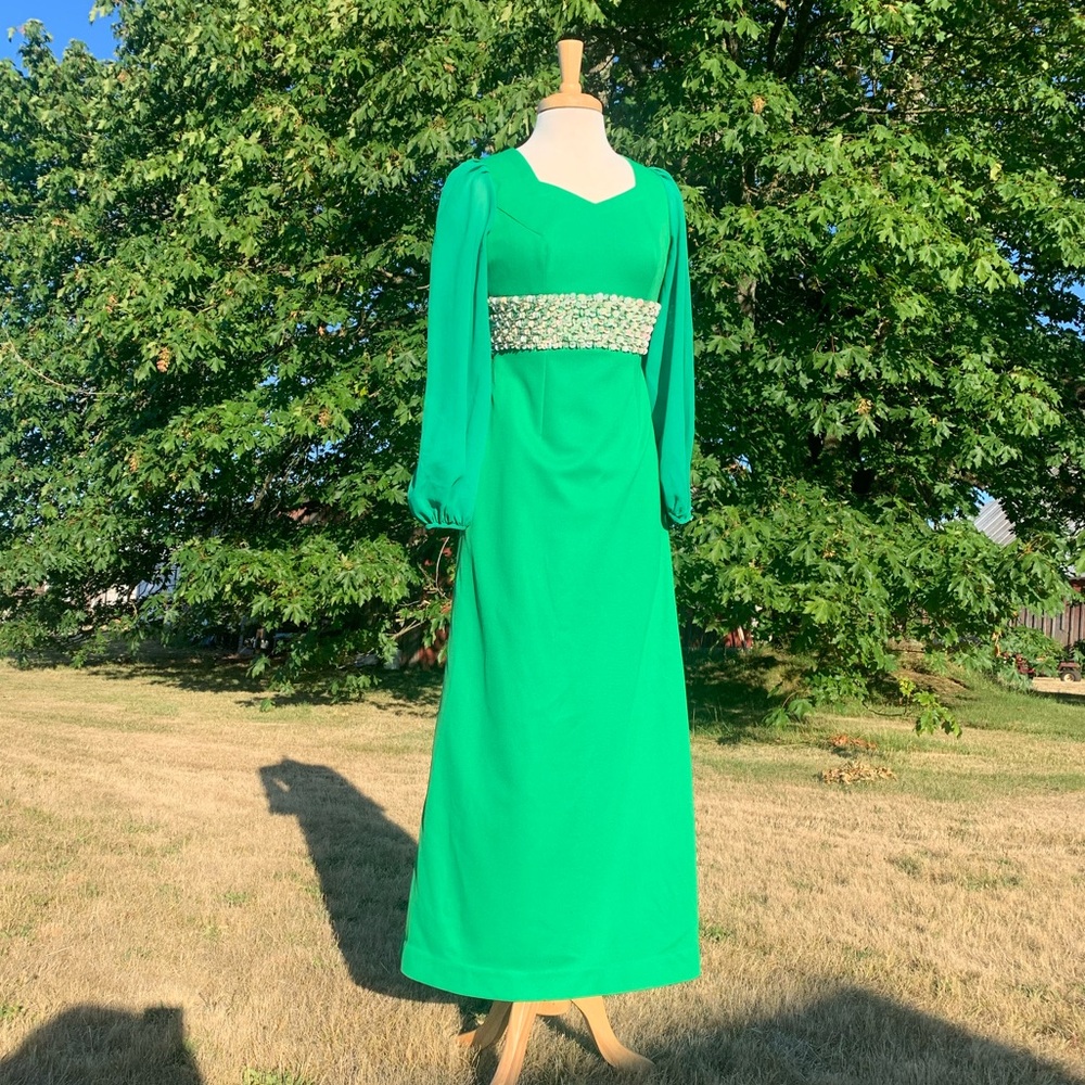 Elegant Green Maxi Dress